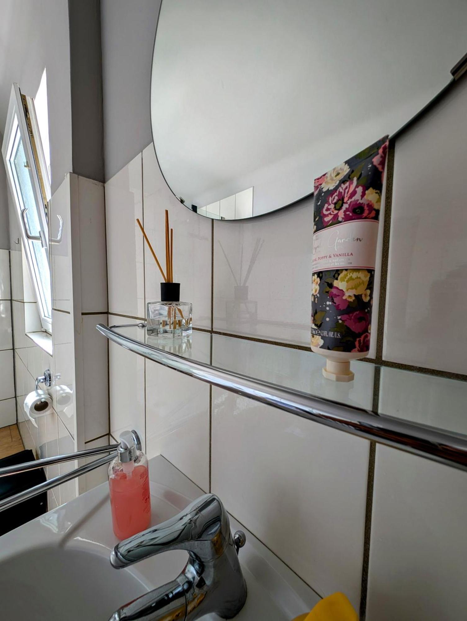 Fewo Bambi Idar-Oberstein - Naturtraum Hunsrueck - 2 Schlafzimmer - Netflix エクステリア 写真